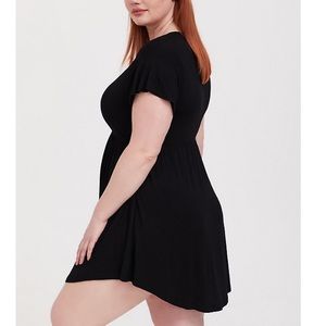 Torrid lace trim sleep chemise 🖤